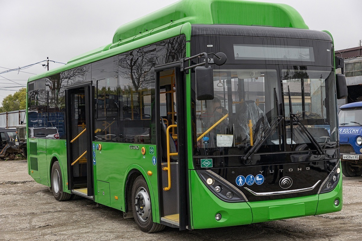 Bus южно сахалинск. автобус. автобус ютонг 49. южно сахалинск автобус 3. автобусы южно-сахалинск.