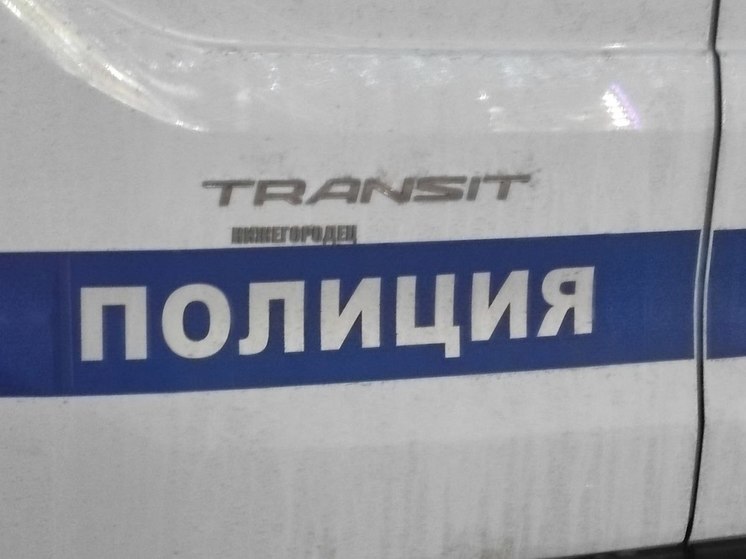 Дворник из Сясьстроя нашел тело избитой жены на диване