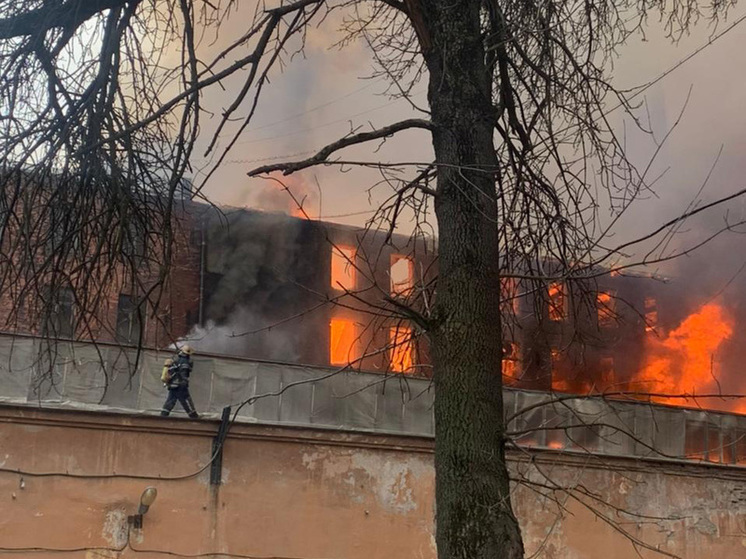По второму кругу: суд возобновил следствие по делу директоров сгоревшей «Невской мануфактуры»