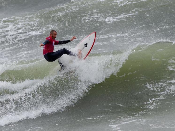 Сахалин впервые принял чемпионат и первенство России по серфингу