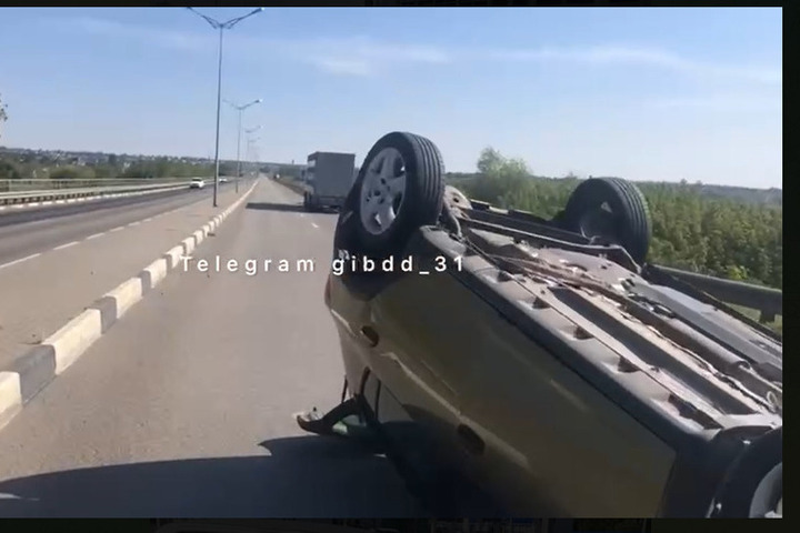 В Белгородской области в ДТП с грузовиком пострадала пожилая пассажирка