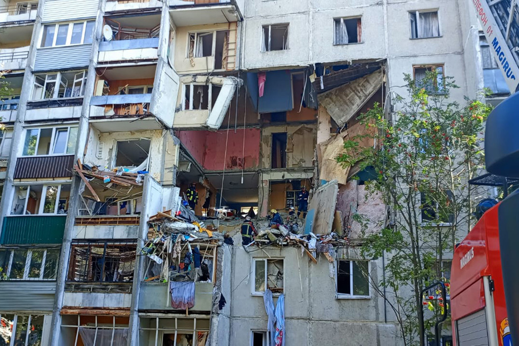 Кадры разрушенной взрывом газа жилой многоэтажки в Балашихе: есть погибшие
