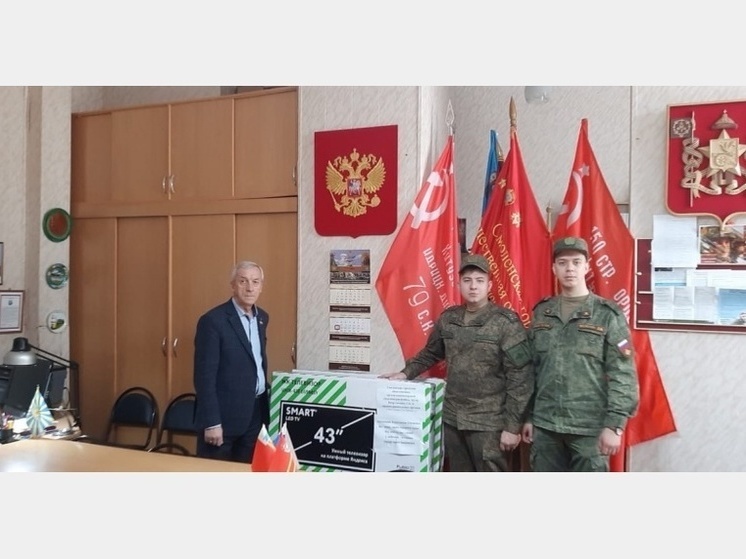 Смоленским бойцам в зону СВО отправлены подарки от ветеранов Смоленска
