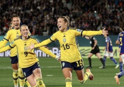 Сборная Швеции готова бойкотировать матч Лиги наций: фото Ангельдаль