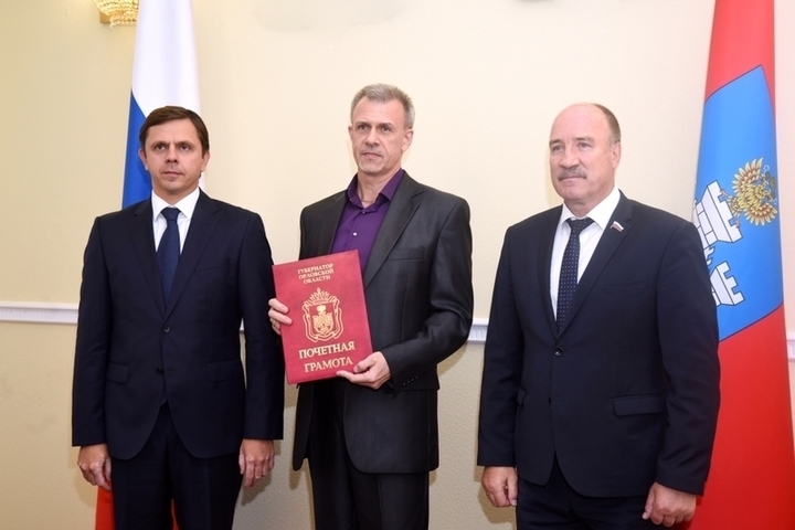 Клычков наградил орловских работников машиностроительной отрасли