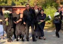Приезд певца Юлиана на похороны Николая Добронравова оказался для многих неожиданным