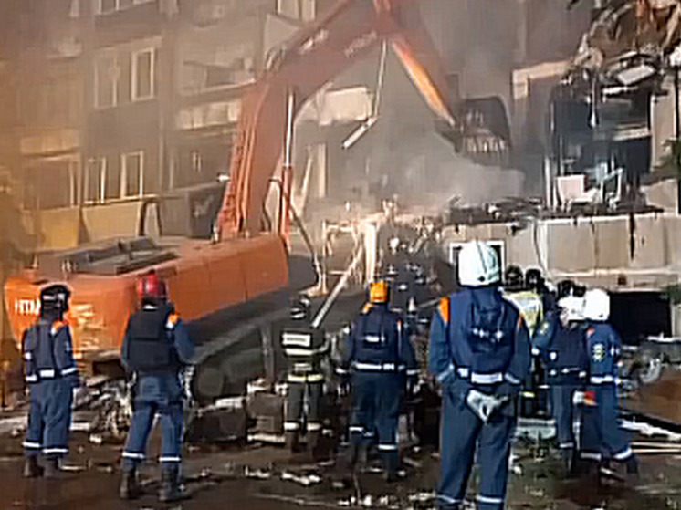 The bodies of a woman and a child were found under the rubble of a house in Balashikha