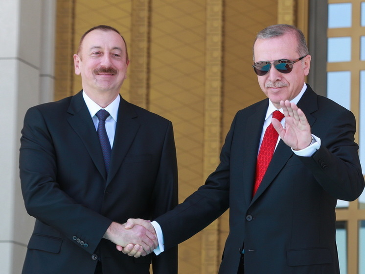 Алиев и Эрдоган обсудили завершение военной операции в Карабахе
