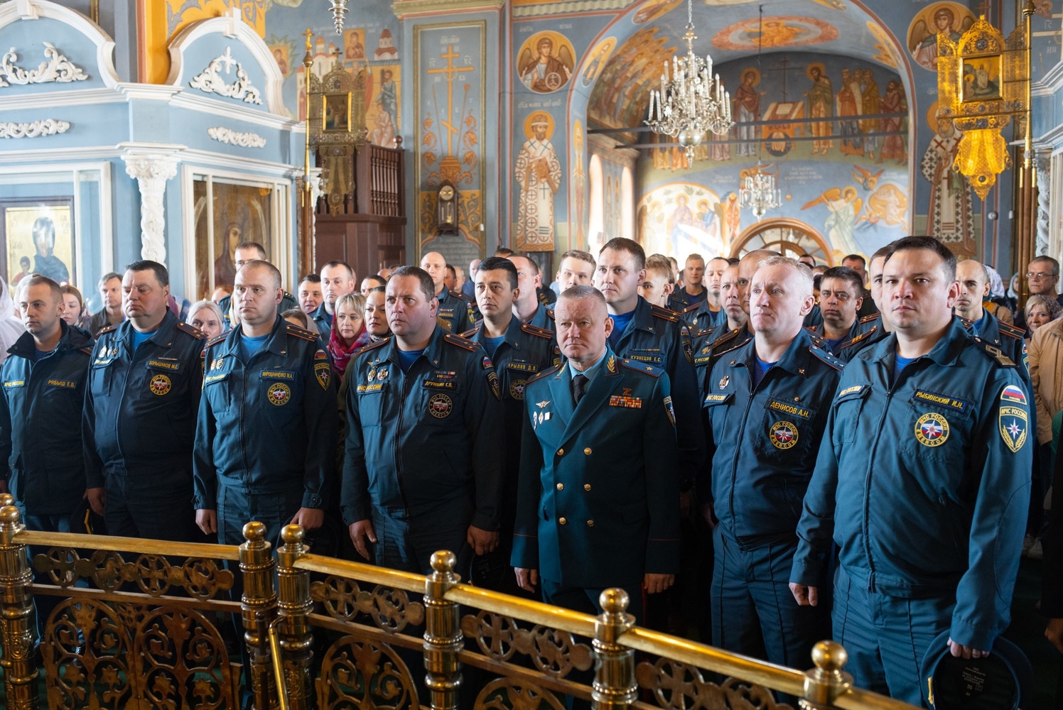 In Kostroma, the leadership of the Ministry of Emergency Situations took part in the Divine Liturgy