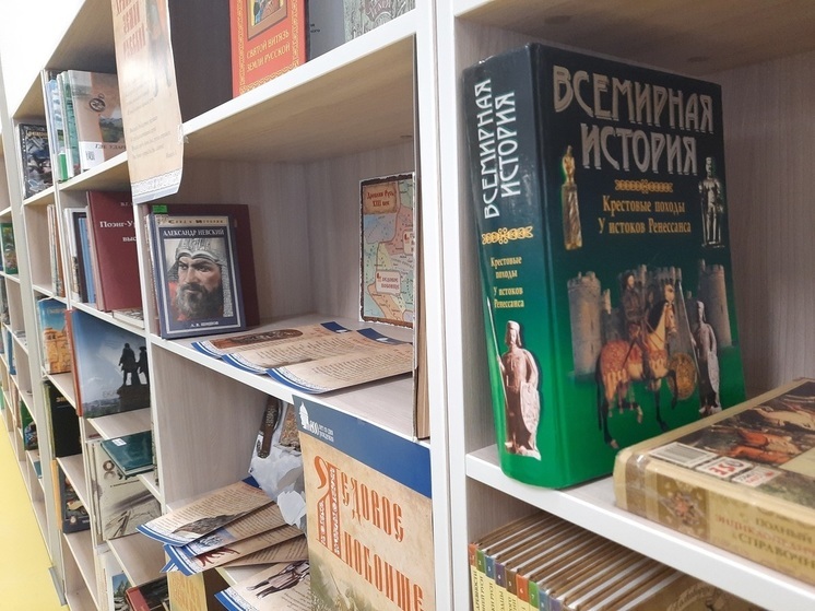 Школа в Мариуполе получила более 10 тысяч книг от туляков
