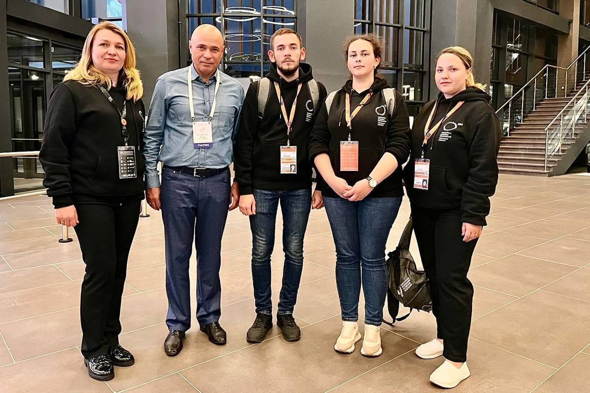 Игорь Артамонов встретился с аспирантами ЕГУ на Чемпионате высоких технологий