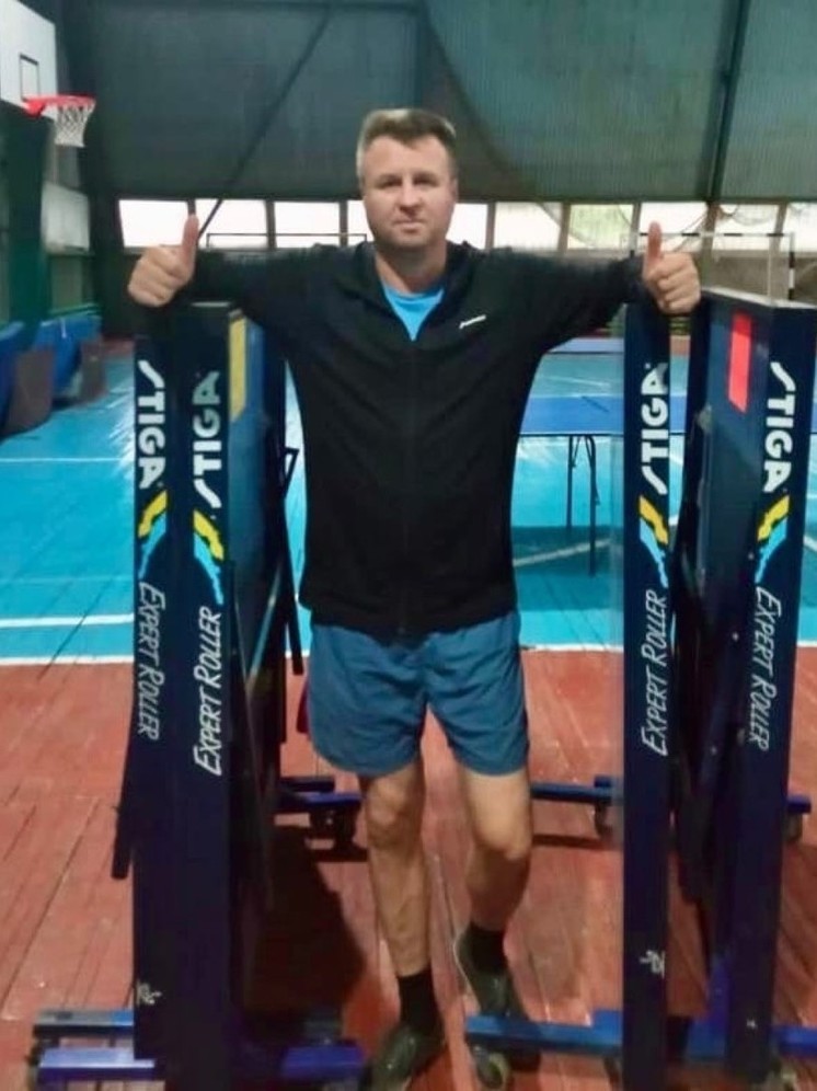 Юрий Сорокин передал два настольных теннисных стола в Дно