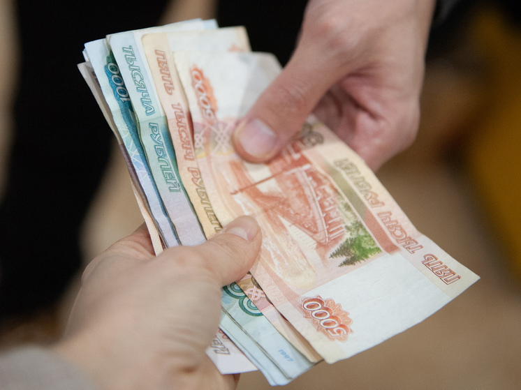 41 сотрудник астраханской организации не получал зарплату два месяца