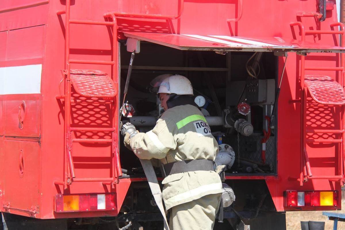 Ставропольские пожарные спасли жилой дом за две минуты до возгорания