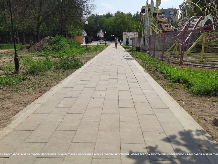 В Ярославле все тротуары вымостят плиткой