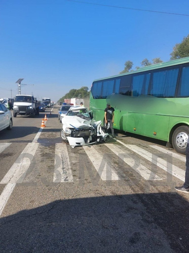 В массовом ДТП с автобусом на Кубани погиб человек