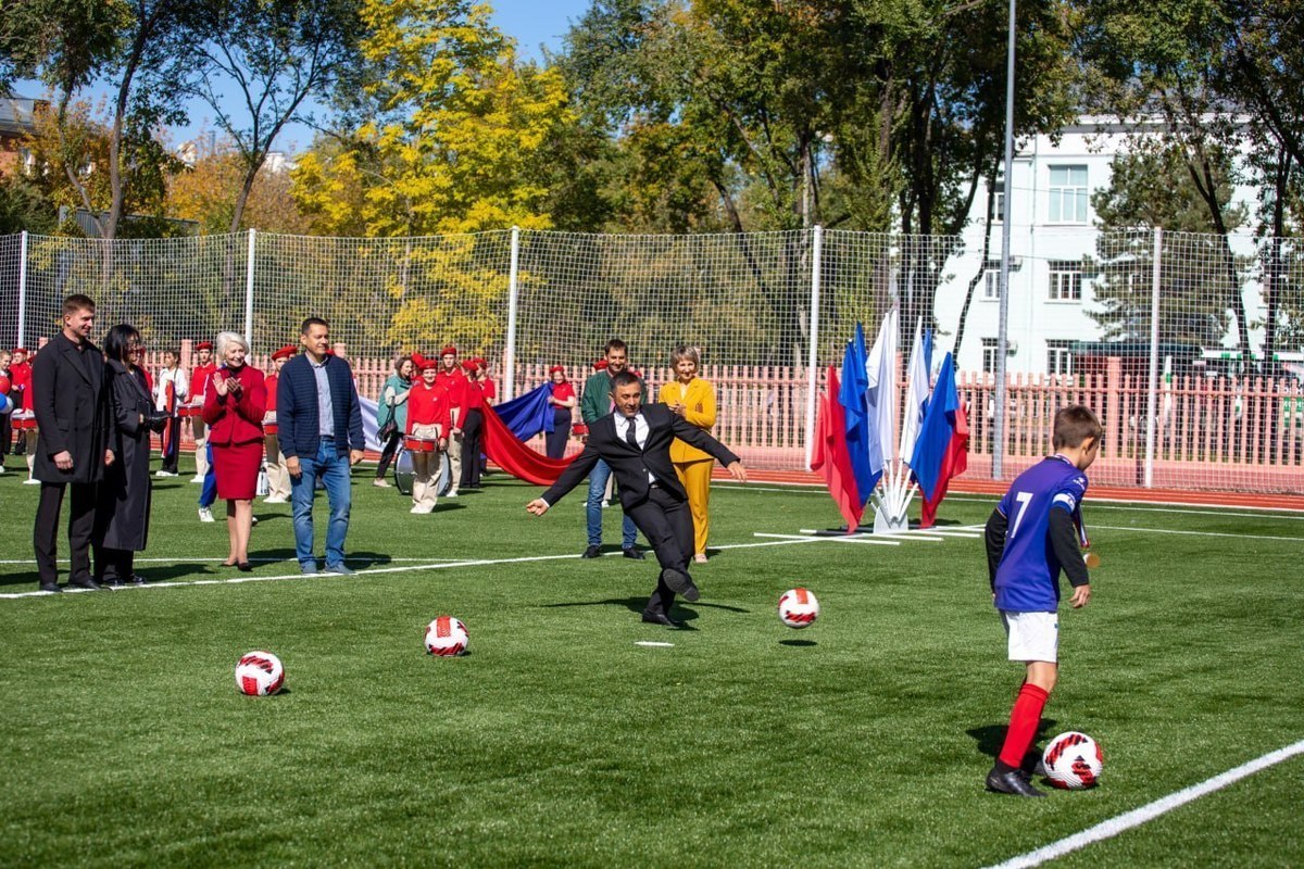Новый стадион Алексеевской гимназии в Благовещенске будет открыт по графику