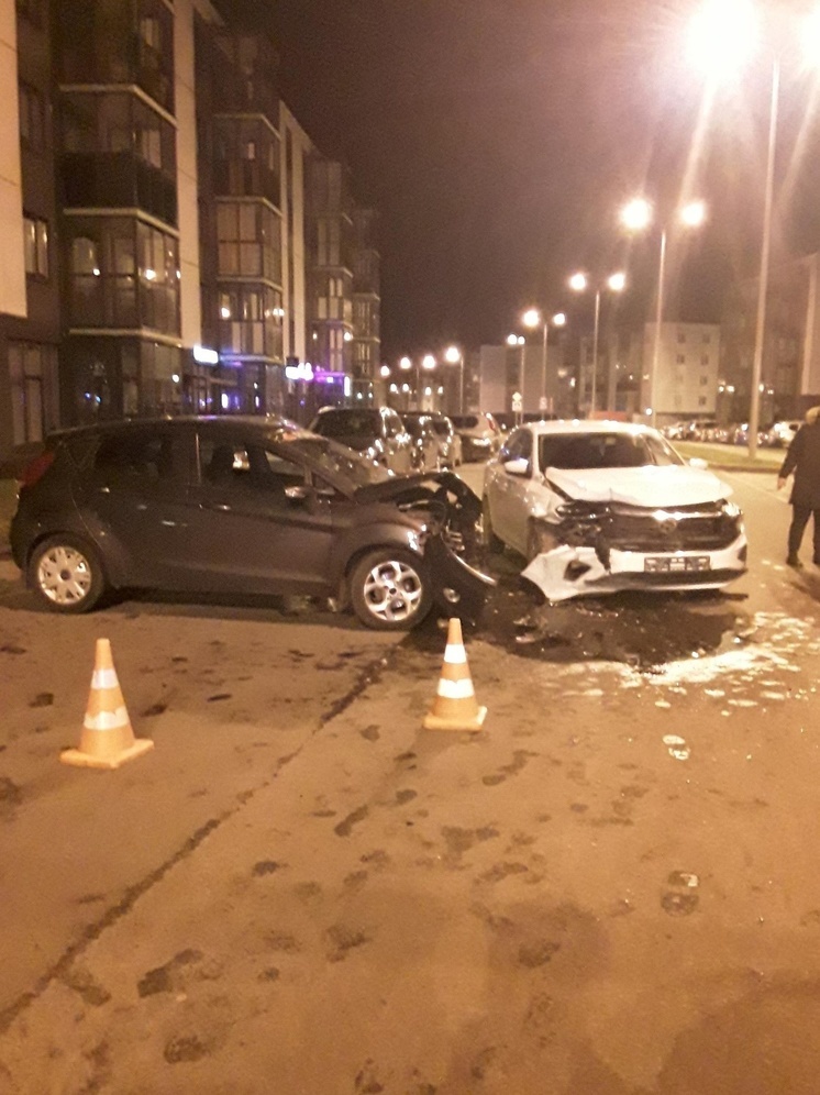 Пьяная женщина устроила жесткую аварию на улице Чистая в Петрозаводске