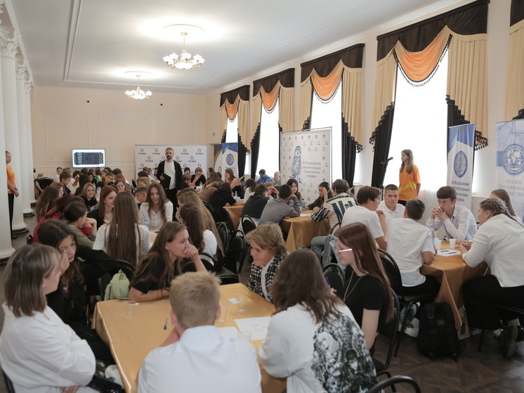 Школьники Темрюкского района сыграли в интеллектуальную игру со сверстниками из нескольких регионов России