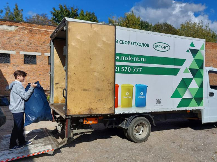 В Новомосковске отправили на переработку 340 кг вторсырья