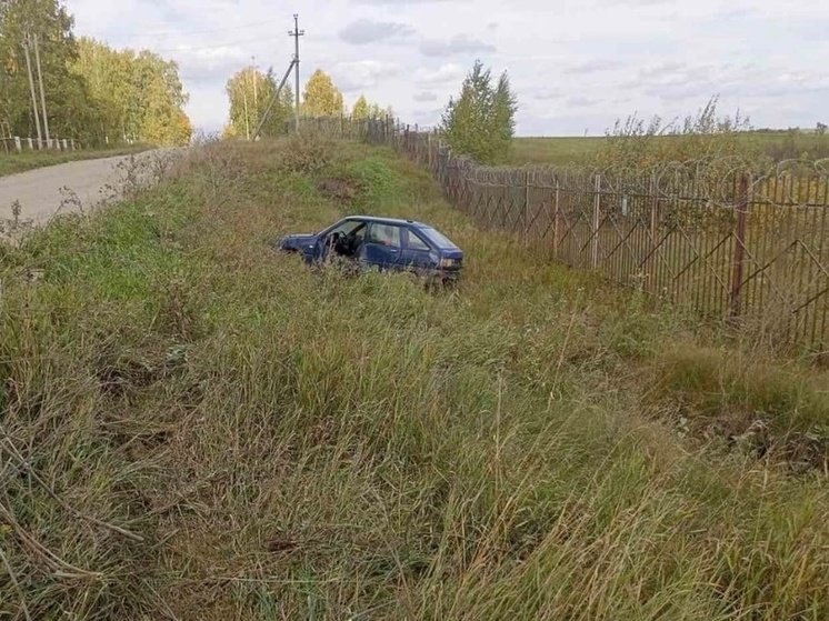 На южноуральской трассе водитель-бесправник разбился на машине