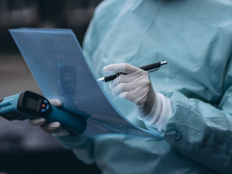 Они также контактировали с ним после заражения