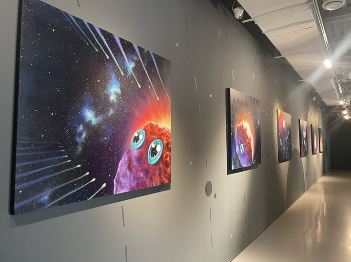 Астероиды и кометы превратились в монстров с глазами: необычная выставка2