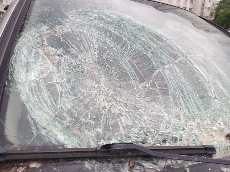 На трассе М-11 под Петербургом колонна военной техники попала в аварию