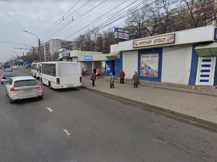 В Курске демонтируют остановку «Улица Черняховского»