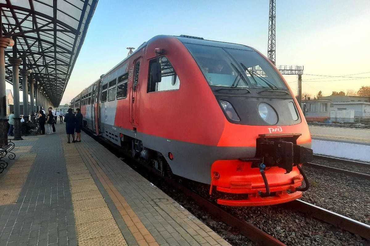 Поезд Тамбов-Воронеж отправился в свой первый рейс