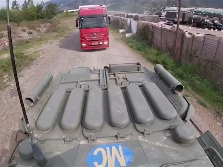 Более 50 тонн гуманитарной помощи доставили в Карабах российские миротворцы