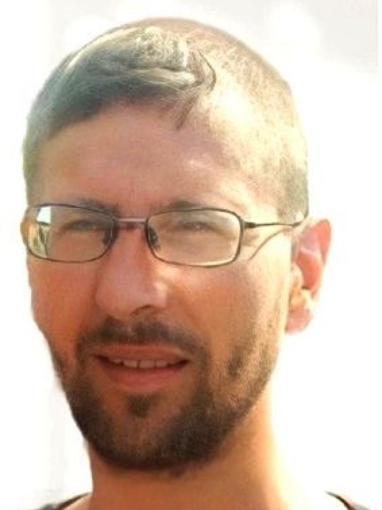 Мужчину с шатающейся походкой продолжают разыскивать в Пскове