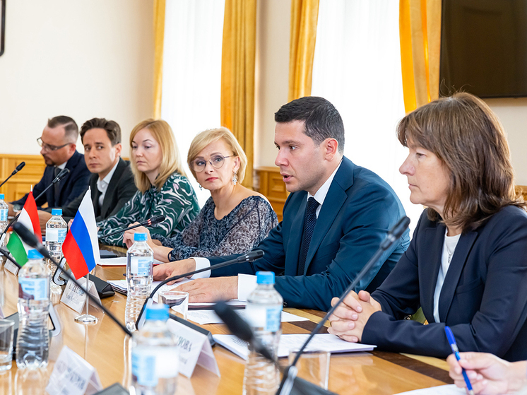В Калининграде прошла встреча с Чрезвычайным и Полномочным Послом Республики Таджикистан в РФ