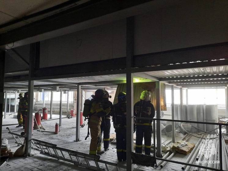 В Уфе загорелось производственное помещение