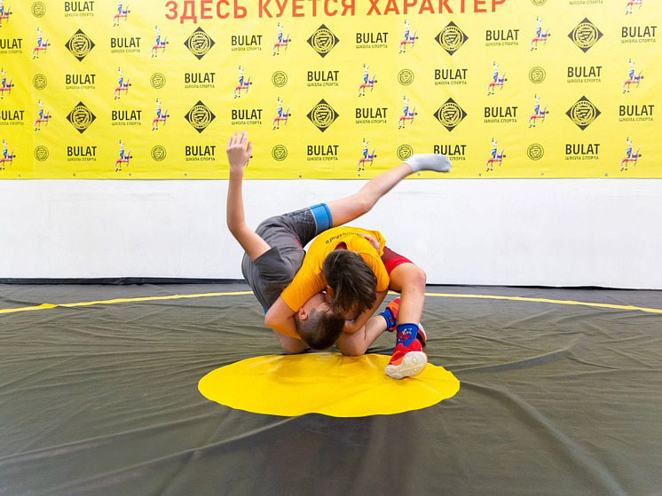 На окраине Архангельска после ремонта открылся клуб греко-римской борьбы