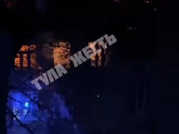 В Туле на Косой горе загорелся заброшенный расселенный дом