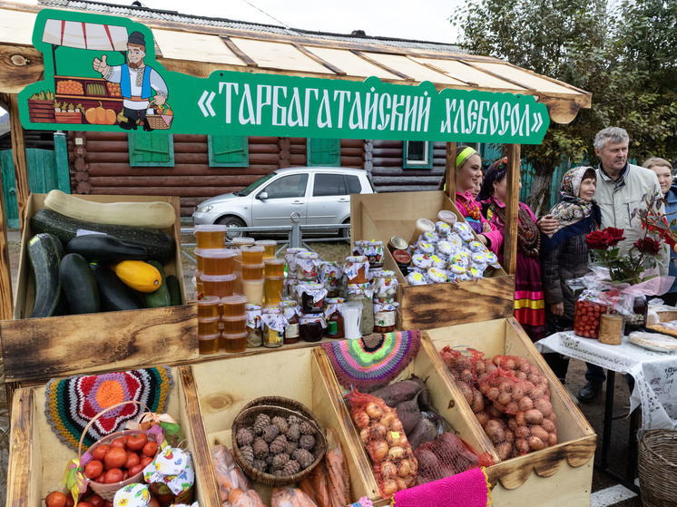 В Бурятии состоялся праздник урожая «Тарбагатайский хлебосол»