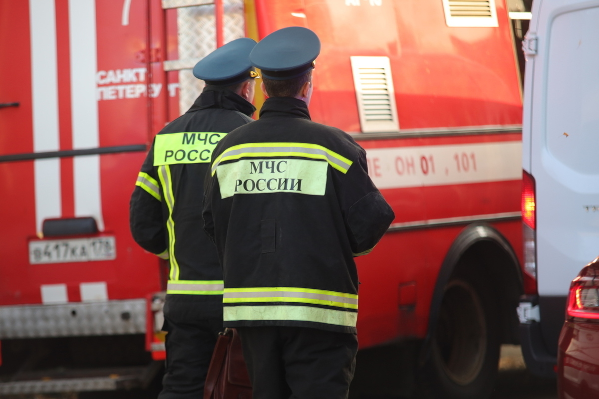 Пожар произошел в парадной дома на Аэродромной - МК Санкт-Петербург