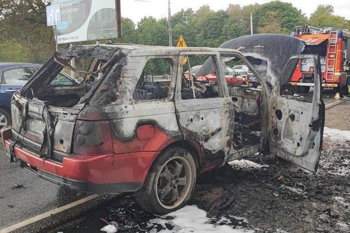 МЧС Калининградской области потушили горящую машину на Балтийском шоссе