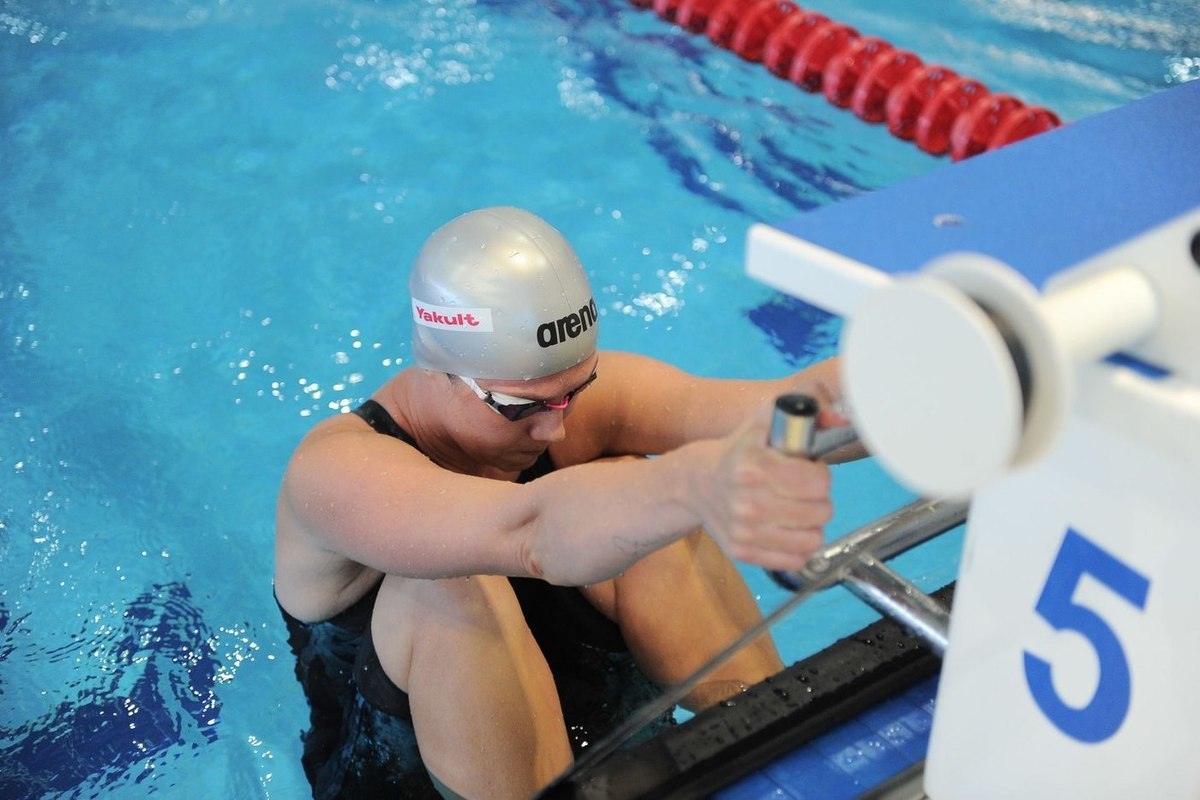 Олимпийцы Фесиковы установили рекорды Европы и мира по плаванию на «СахМастерс-2023»