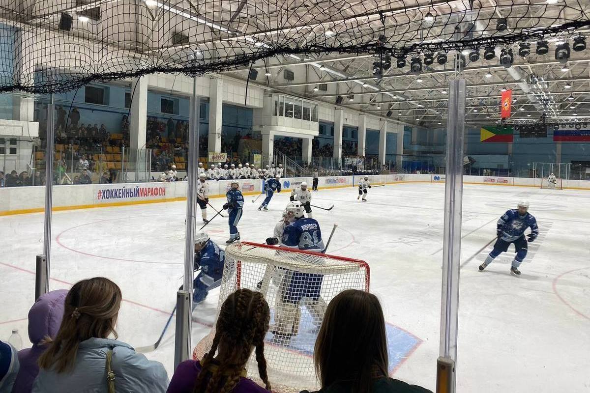 Hockey players from Chita defeated the team from Vladivostok at the opening of the season