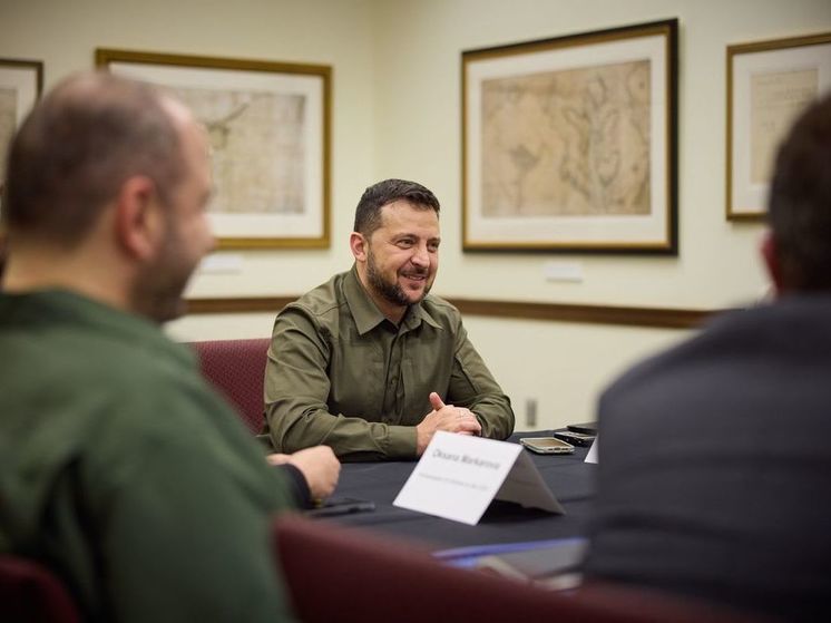 Читателей DE шокировали овации  Зеленского ветерану дивизии СС "Галичина"