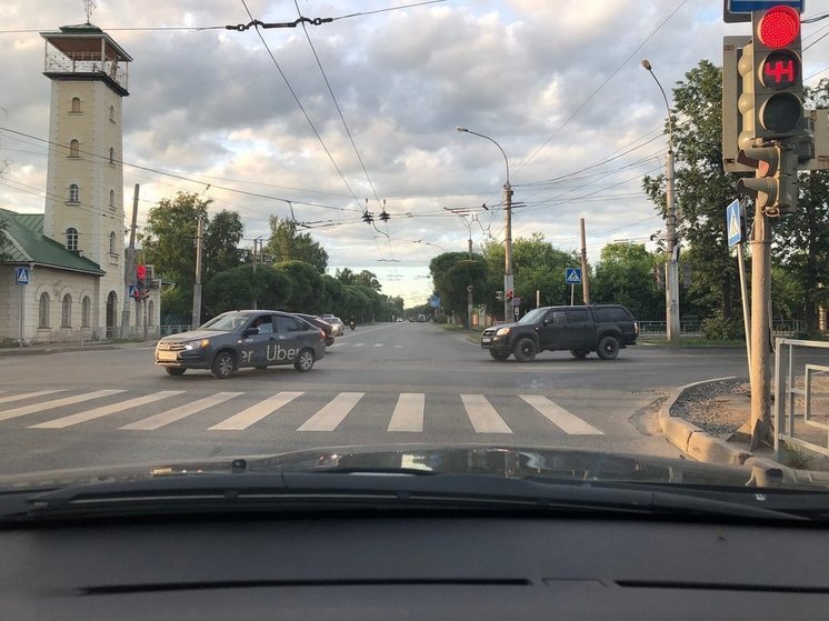 Более одного миллиона рублей направят на установку в Вологде «лежачих полицейских»