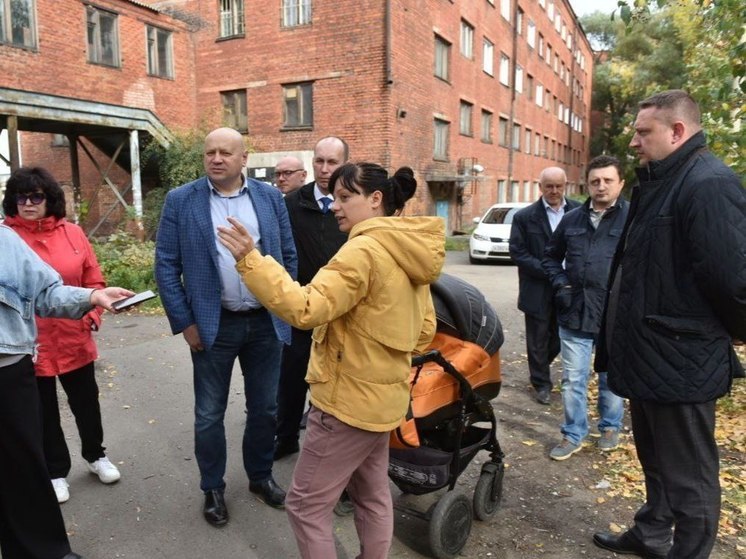 Мэр Омска Сергей Шелест выявил недочеты в Октябрьском округе города