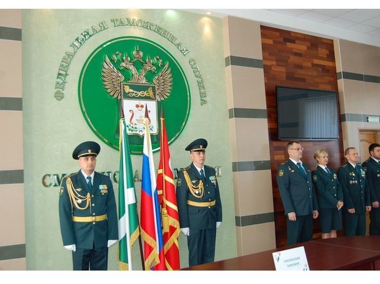 Смоленские таможенники приняли присягу