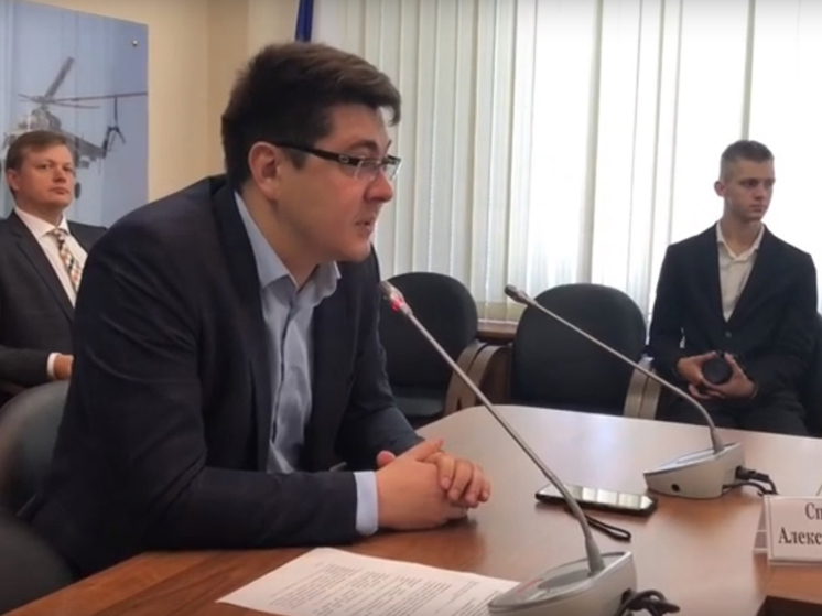 Александр Спиридонов: «Обсуждение законопроекта об ограничении времени работы «наливаек» вызывает острую дискуссию»