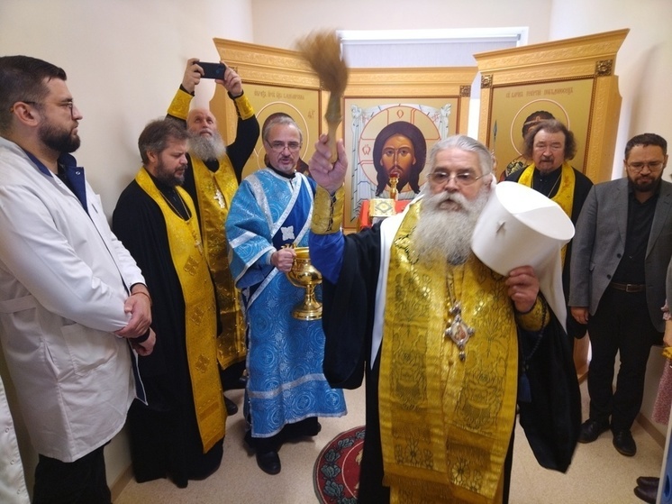 Карельский митрополит освятил больничную часовню в Петрозаводске