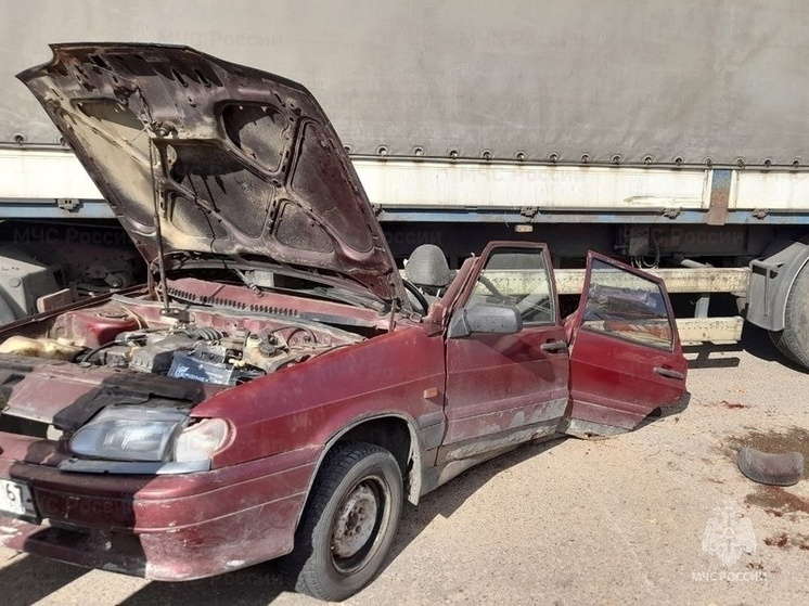 В Рославле «пяткашка» влетела под КАМАЗ