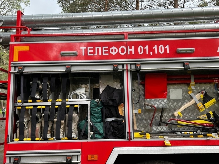 В Твери в пятиэтажке горела трехкомнатная квартира