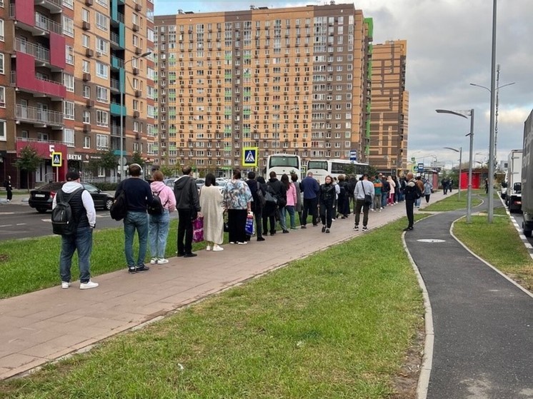 В городском округе Ленинский жители ЖК «Пригород Лесное» не могут доехать до ближайшей станции метро